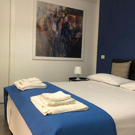 Donna Chiara Holiday House - Toledo Наполи Екстериор снимка