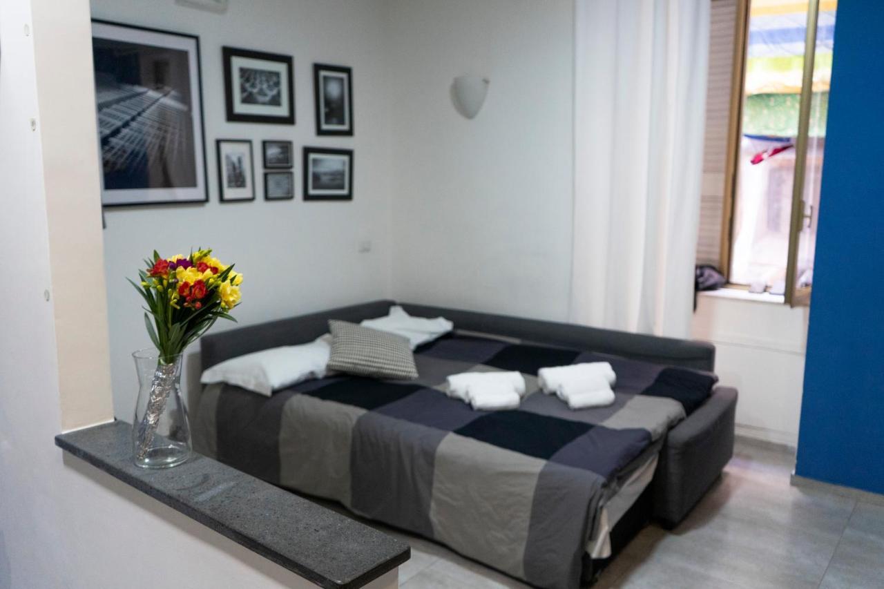 Donna Chiara Holiday House - Toledo Наполи Екстериор снимка